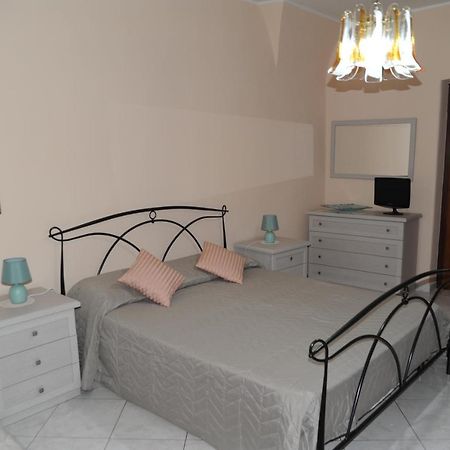 Casa Vacanze Il Nespolo Κατάνια Εξωτερικό φωτογραφία