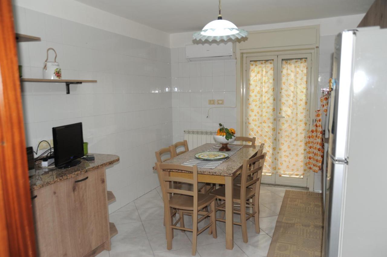 Casa Vacanze Il Nespolo Κατάνια Εξωτερικό φωτογραφία